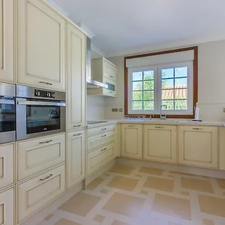Chalet Playa La Arena Villa